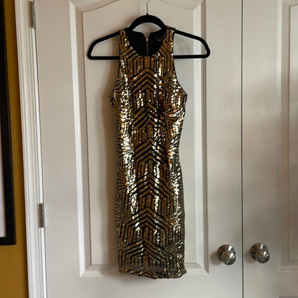 Lulu’s Gold Sequin Black Mini Dress - XS